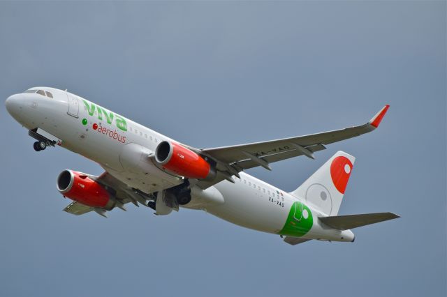 Airbus A320 (XA-VAO) - Airbus A320-232 XA-VAO MSN 6875 of VivaAerobus on departure from Mexico City International Airport (07/2018).