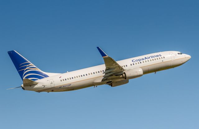 Boeing 737-800 (HP-1827CMP)