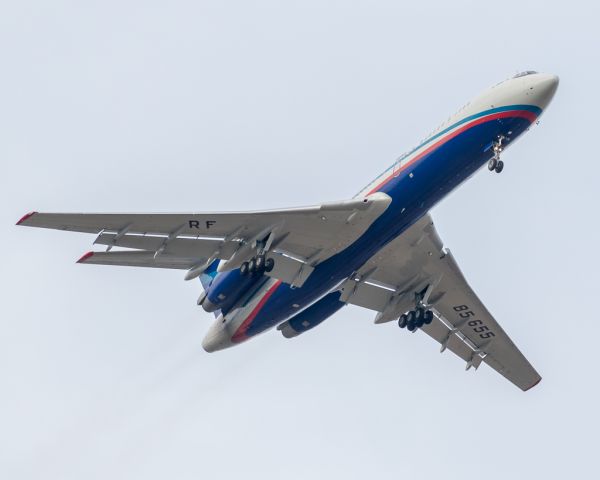 Tupolev Tu-154 (RF-85655) - Russian Air Force Open Skies aircraft on approach to 19C at Dulles.