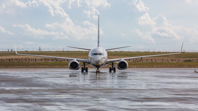 Boeing 737-700 (EI-EFI)