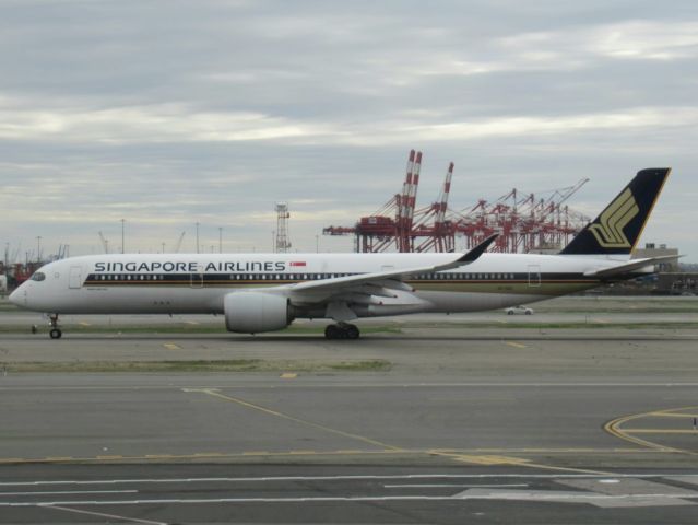 Airbus A350-900 (9V-SGC)