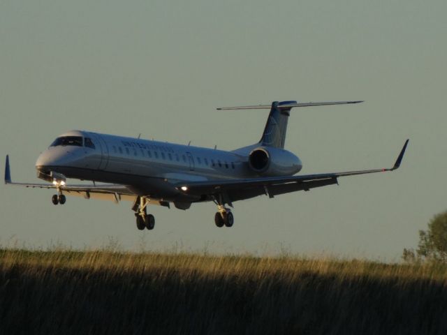 Embraer EMB-145XR (N12157)