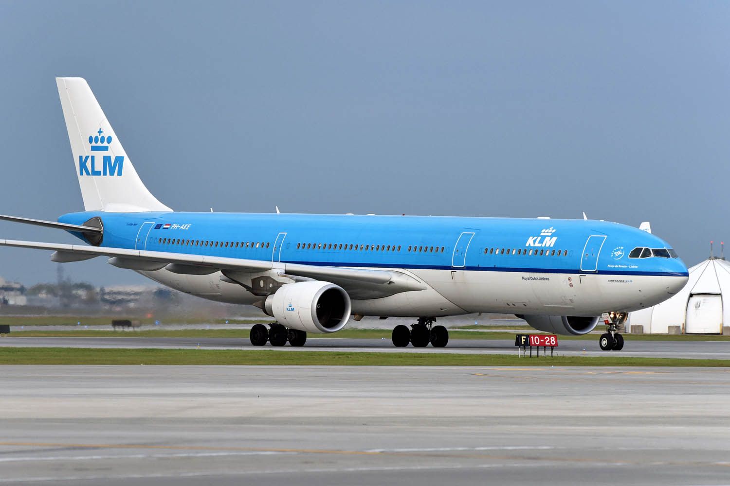 Airbus A330-300 (PH-AKE)