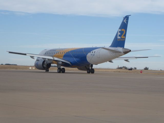 Embraer ERJ-190 (PR-ZEY)