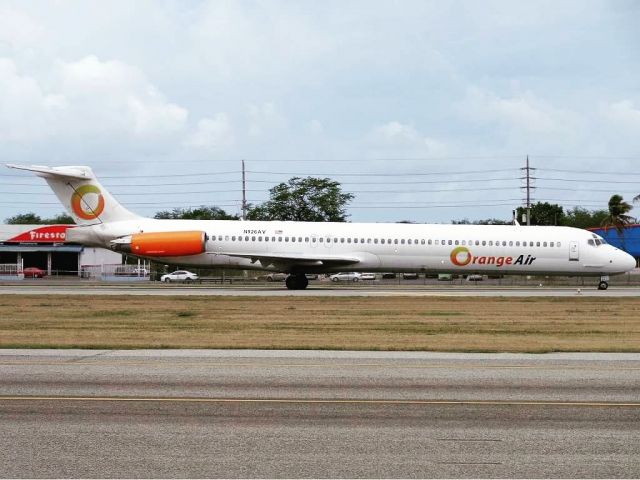 McDonnell Douglas MD-80 (N926AV)