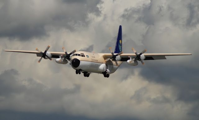 Lockheed C-130 Hercules (HZ129)