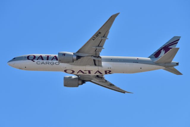 BOEING 777-200LR (A7-BFM) - 10-L Departure