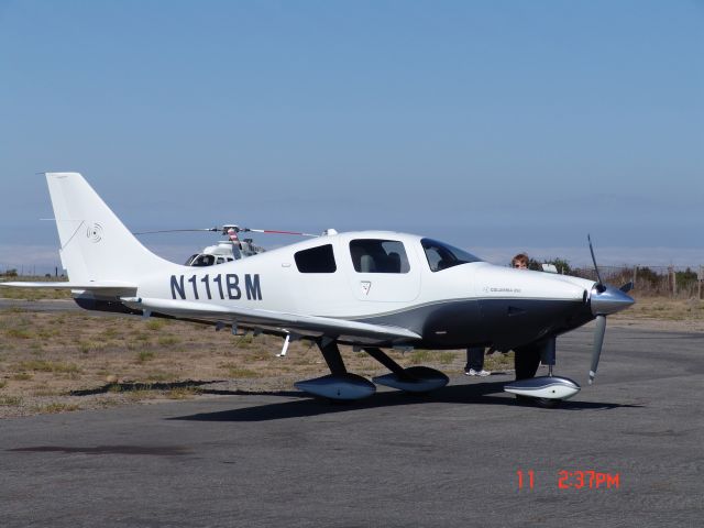 Cessna 350 (N111BM)