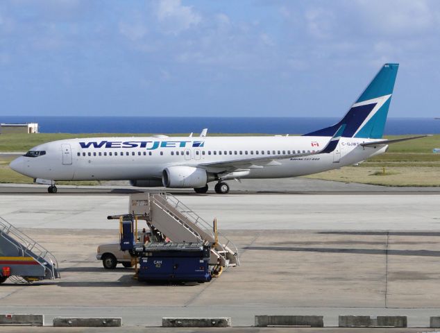 Boeing 737-800 (C-GJWS)