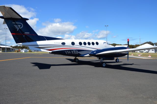 Beechcraft Super King Air 200 (VH-XBZ) - Platinum Aircraft Charter Kingair at Flinders Island, Mar 2022