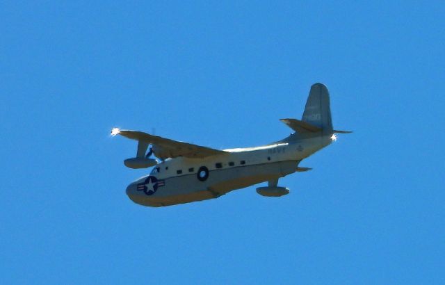 Grumman HU-16 Albatross (N70133) - Down wind to 2-7.