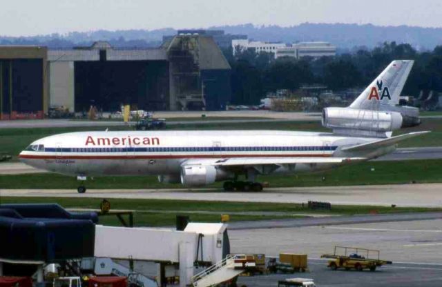 McDonnell Douglas DC-10 (N134AA)