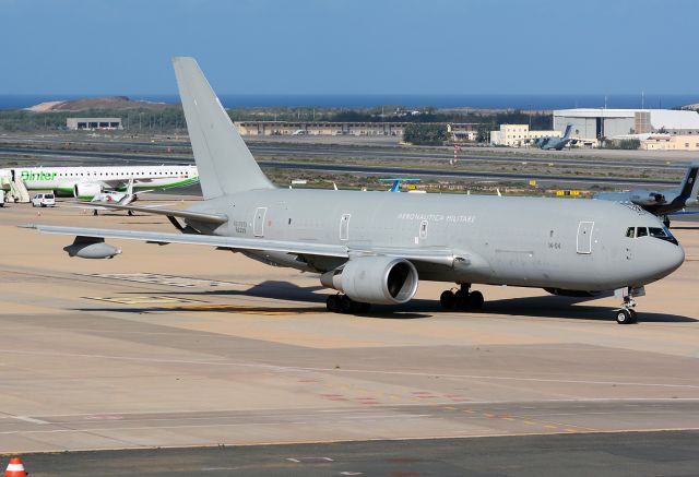 BOEING 767-200 (APJ62229)