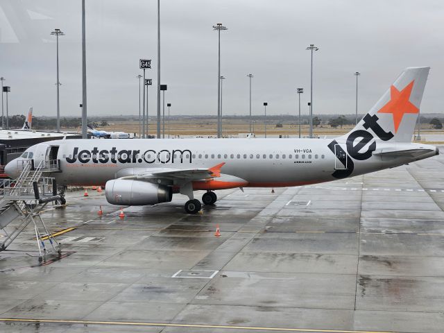 Airbus A320 (VH-VGA)
