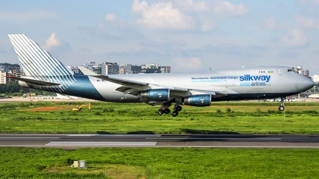 Boeing 747-200 (4K-BCI)