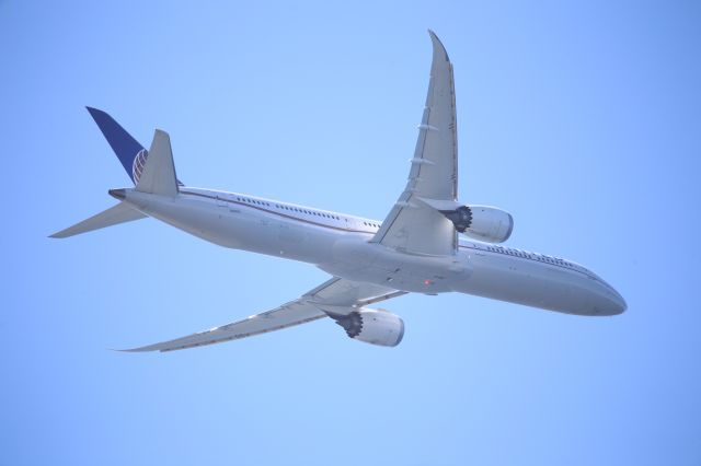 BOEING 787-10 Dreamliner (N14001)