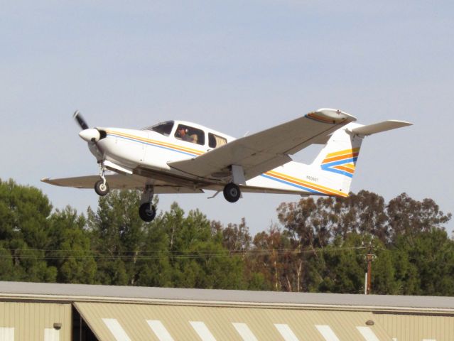 Piper Arrow 4 (N8382T) - Taking off RWY 24