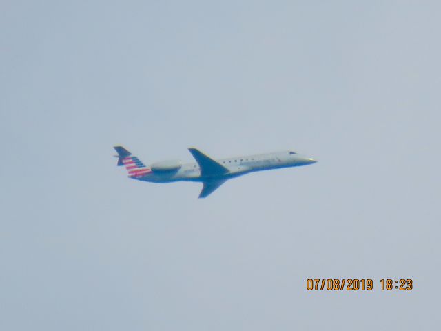 Embraer ERJ-135 (N818AE)