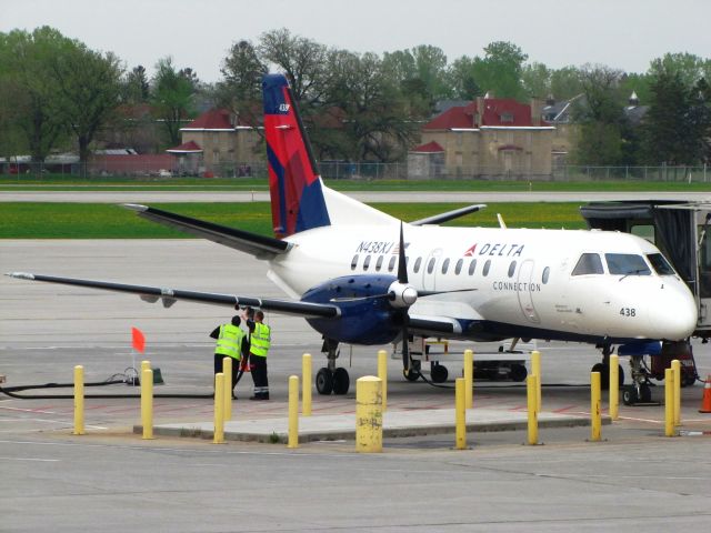 Saab 340 (N438XJ)