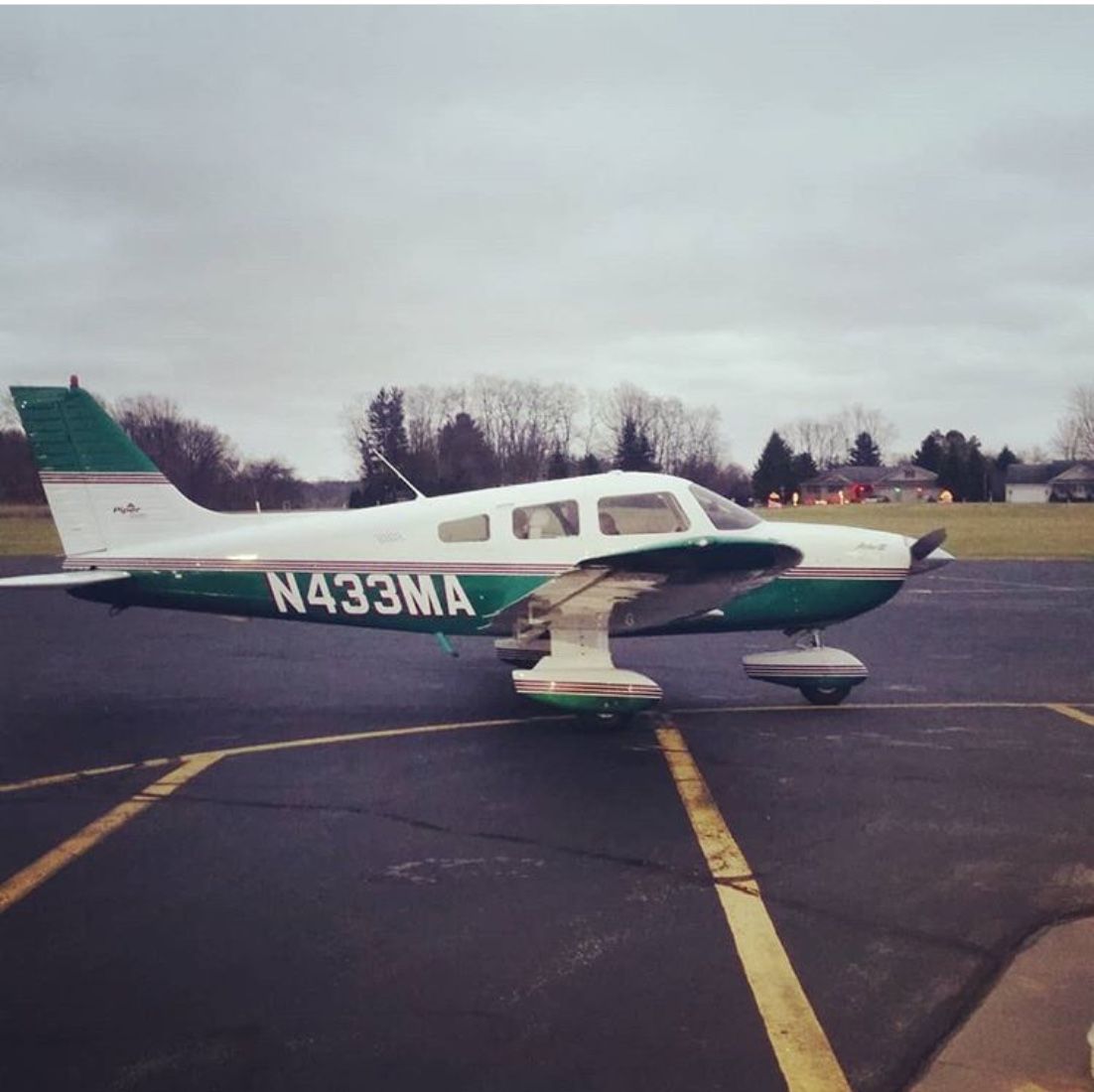 Piper Cherokee (N433MA)