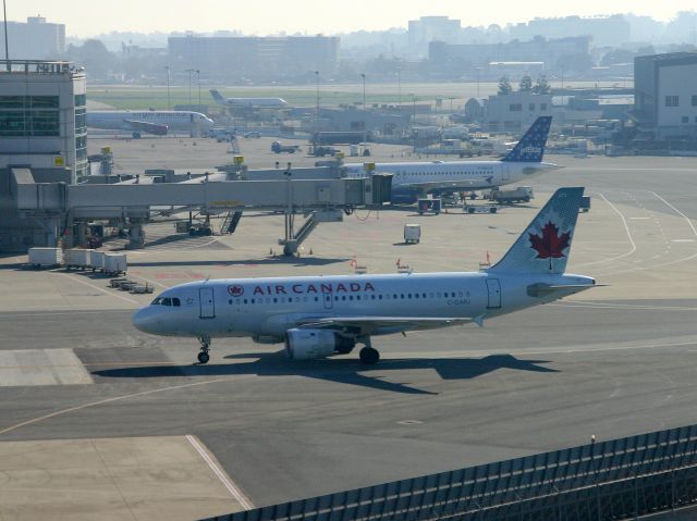 Airbus A319 (C-GARJ) - KSFO - baby bus arriving at the Intl terminal at SFO. 2/1/2013.