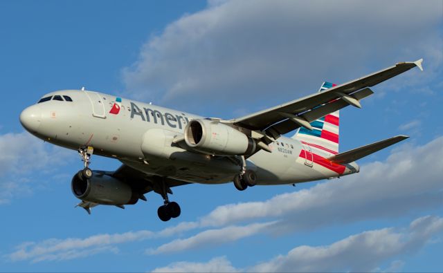 Airbus A319 (N820AW) - 10/8/23 AT 5:37PM