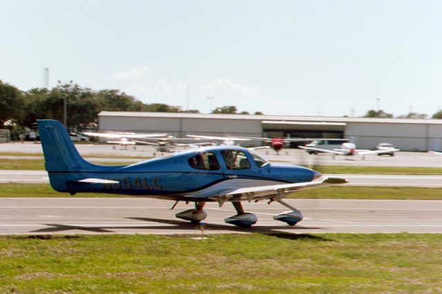 Cirrus SR-22 (N654LC)