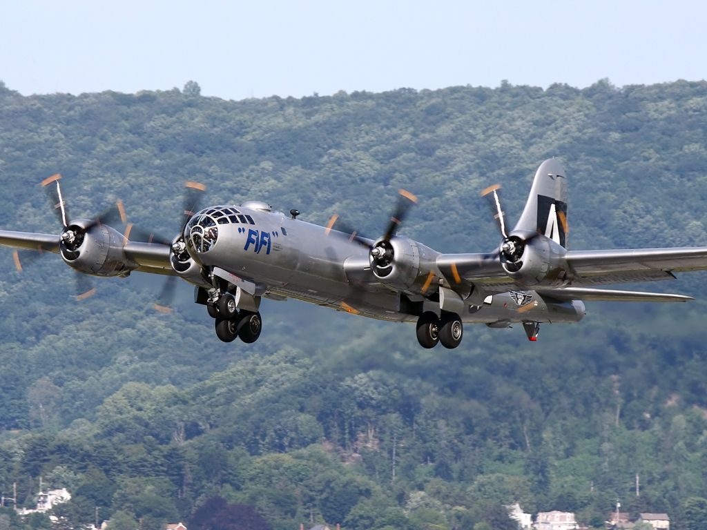 Boeing B-29 Superfortress (N529B) - "FIFI" taking off at Reading