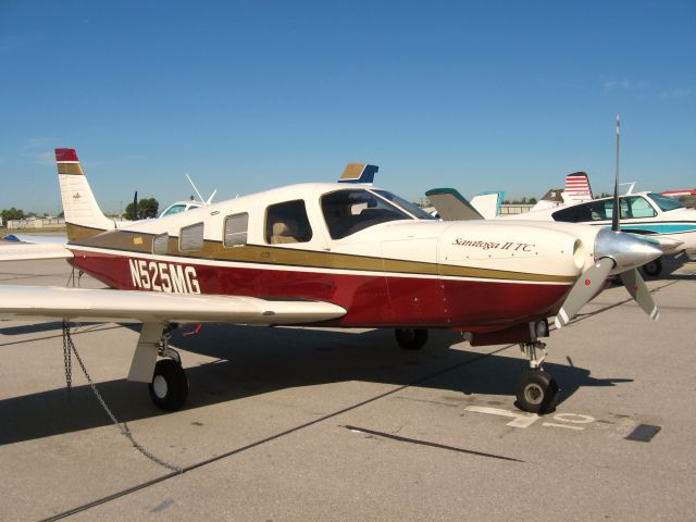 Piper Saratoga/Lance (N525MG) - Parked at Fullerton