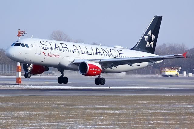 Airbus A320 (OE-LBZ)