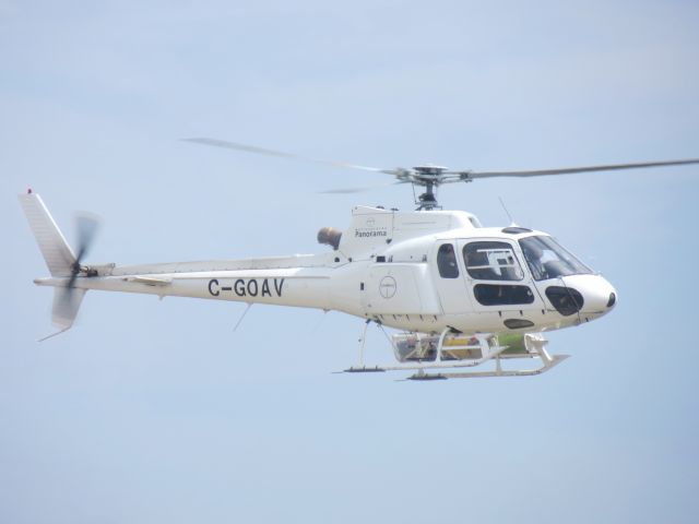 Eurocopter AS-350 AStar (C-GOAV) - C-GOAV, an Astar 350 owned by Panorama, moving workers to a nearby camp - Poste Montagnais (CSF3), June 2012