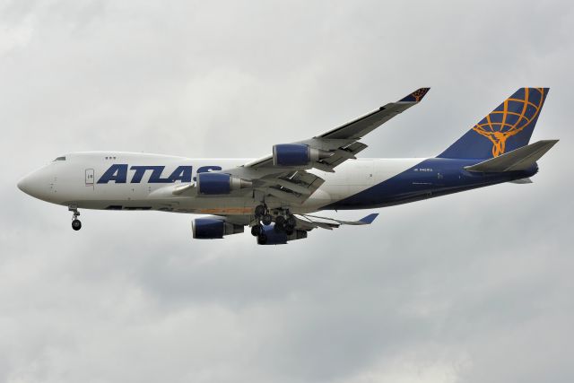 Boeing 747-400 (N451PA) - Former Polar Air 747 now sporting full Atlas color scheme. Shown landing 23-R from ORD on 02-22-23