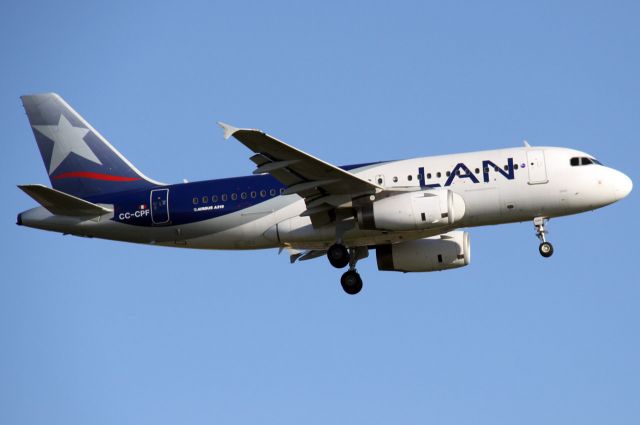 Airbus A319 (CC-CPF)