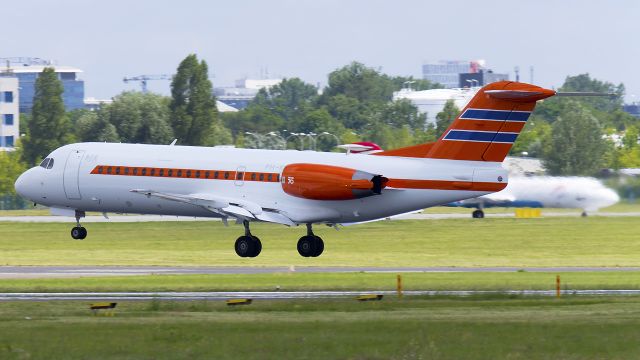 Fokker 70 (PH-KBX) - PH-KBX Royal Netherlands Air Force Fokker F70