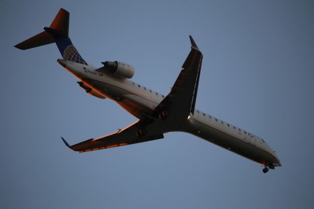 Canadair Regional Jet CRJ-700 (N794SK)