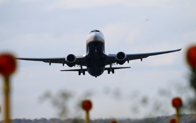 Boeing 737-800 — - JOHN LENNON AIRPORT