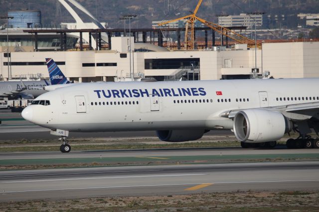 BOEING 777-300ER (TC-JJG)