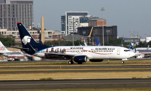 Boeing 737-800 (N342AM)