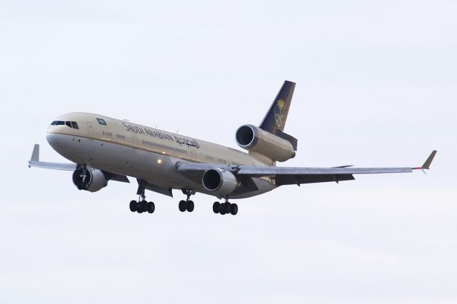 Boeing MD-11 (HZ-HM7)