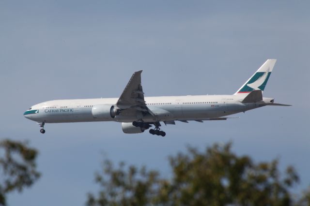 BOEING 777-300ER (B-KPW)