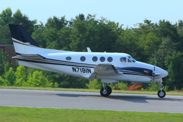 Beechcraft King Air 90 (N7191N)