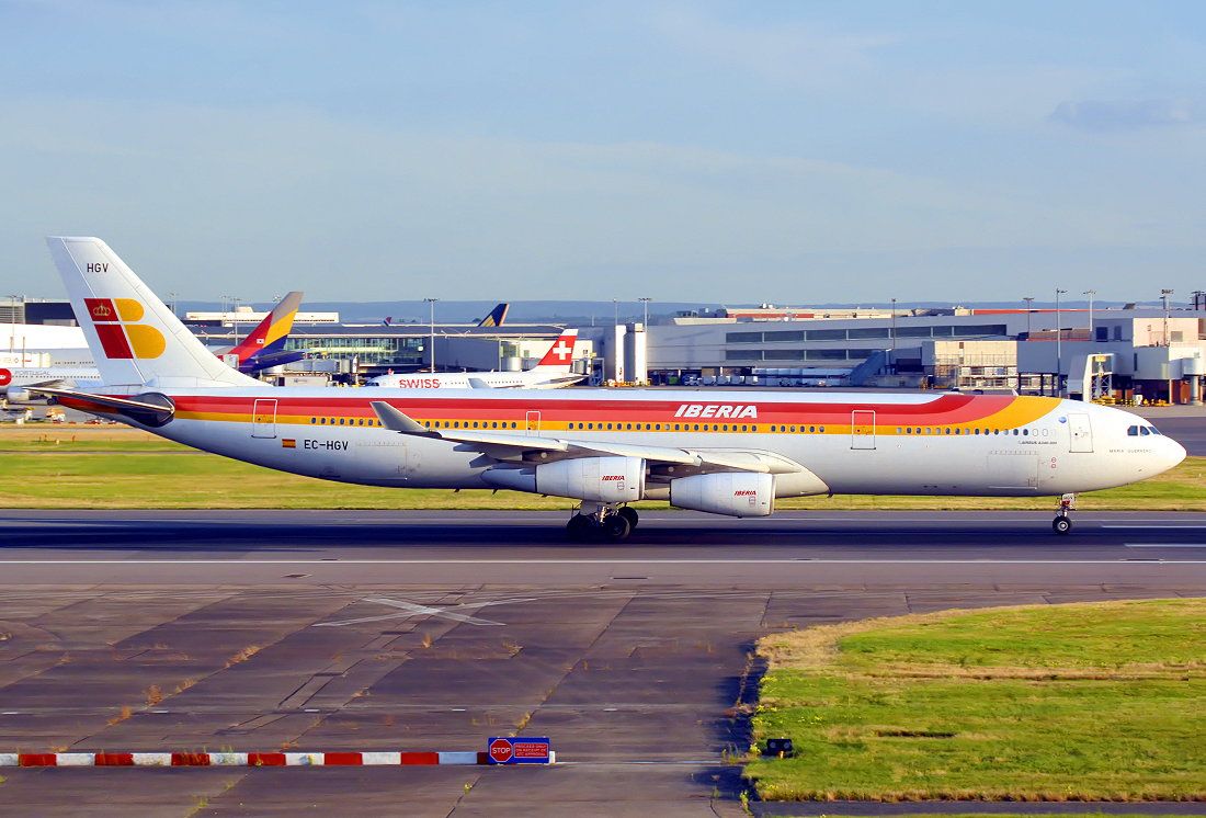 Airbus A340-300 (EC-HGV)