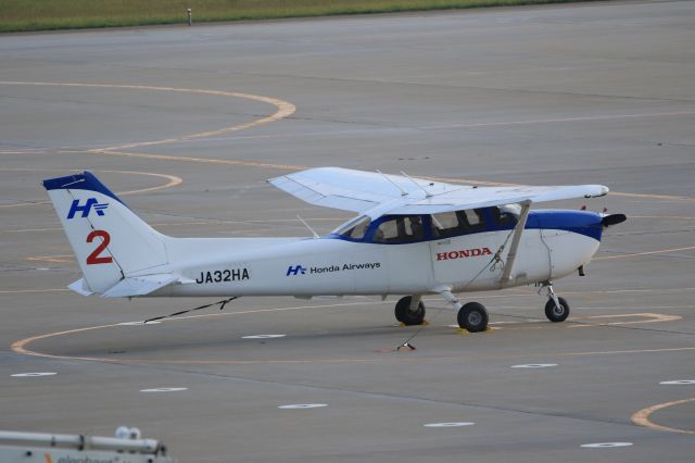 Cessna Skyhawk (JA32HA) - May 24th 2019:Honda Airways,Cessna 172S Skyhawk SP