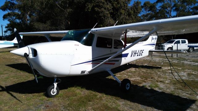 Cessna Skyhawk (VH-LGE)