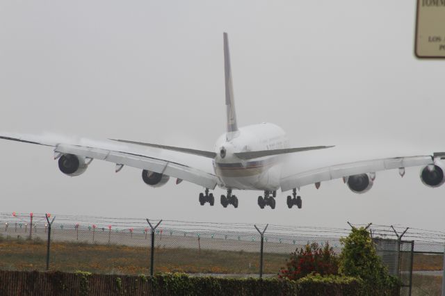 Airbus A380-800 (9V-SKG)