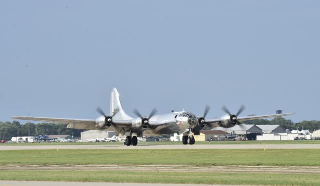 Boeing B-29 Superfortress (N69972) - Airventure 2017