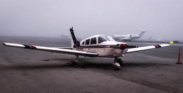 Piper Cherokee (N75232)
