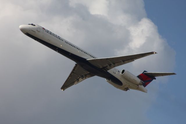 McDonnell Douglas MD-88 (N906DL)