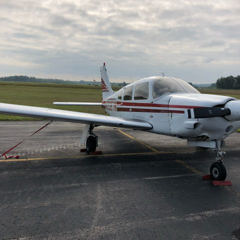 Piper Cherokee (N3327M) - N3327M at KEZS