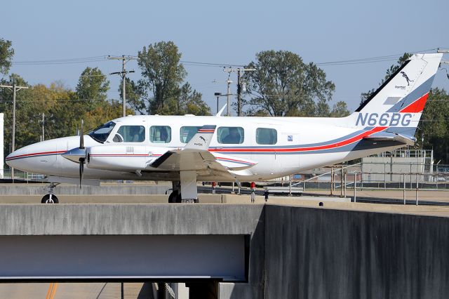 Piper Navajo (N66BG) - October 2012